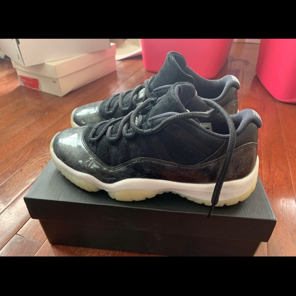 Jordan Retro Low 11